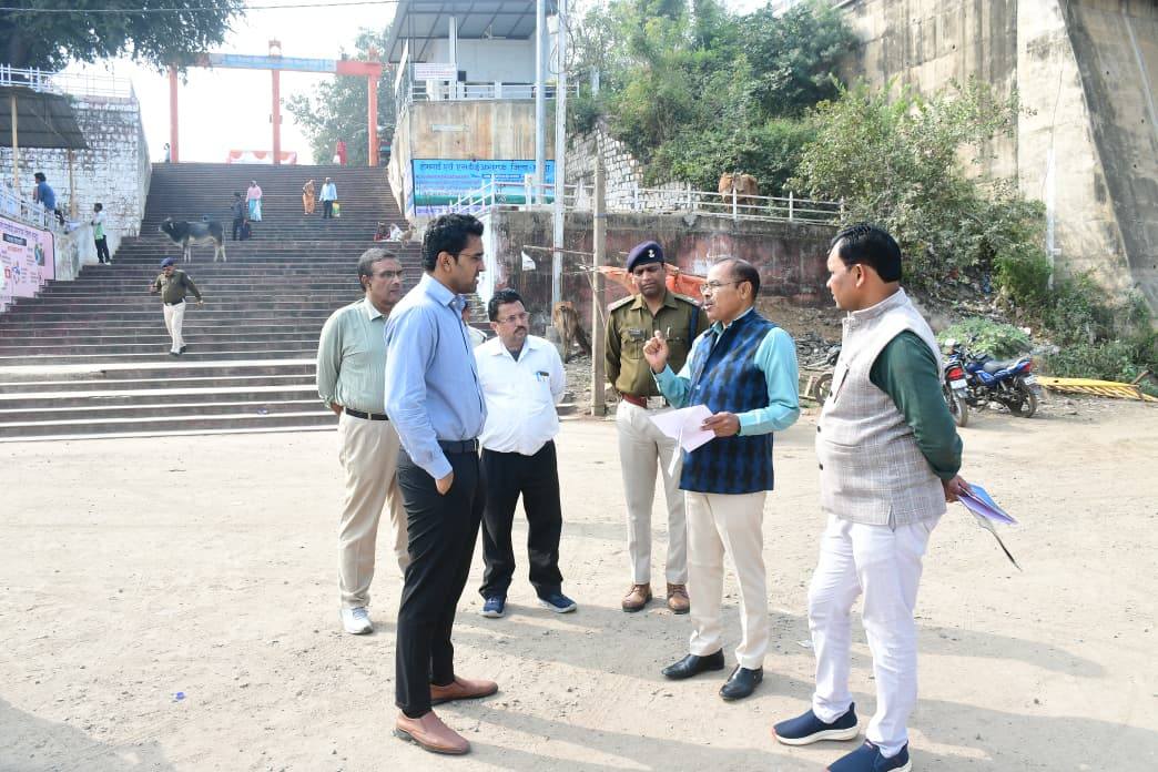 कलेक्टर सिद्धार्थ जैन ने हंडिया नर्मदा पंचकोशी यात्रा मार्ग पर आवश्यक सुविधाएं मुहैया कराने के निर्देश दिए l